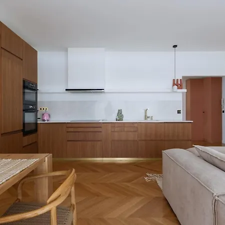 16th Foch Apartment Paris